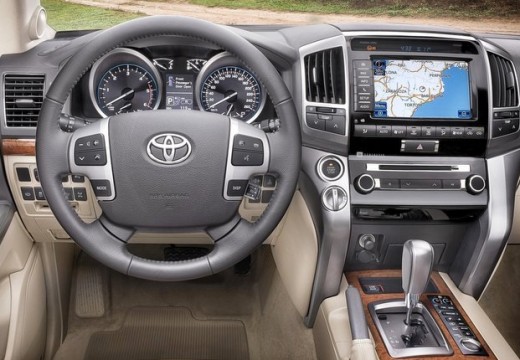 Toyota Land Cruiser V8 D-4D Automatik (2012-2012) Armaturenbrett