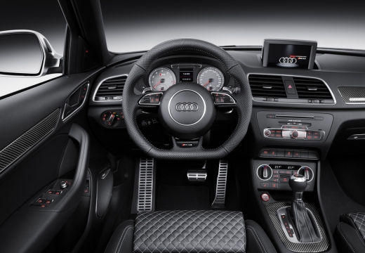 Audi Q3 1.4 TFSI cylinder on demand S tronic (seit 2014) Armaturenbrett