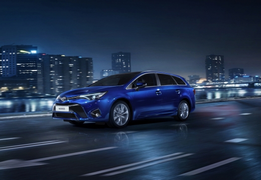 Toyota Avensis Touring Sports 1.6 (2015-2015) Front + links
