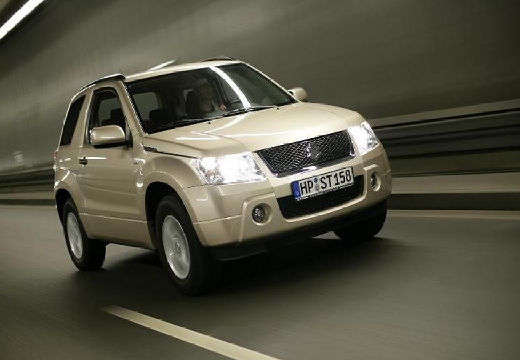 Suzuki Grand Vitara 1.6 (2005-2008) Front + rechts