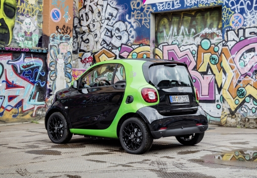 Smart smart fortwo coupe electric drive (seit 2017) Heck + links