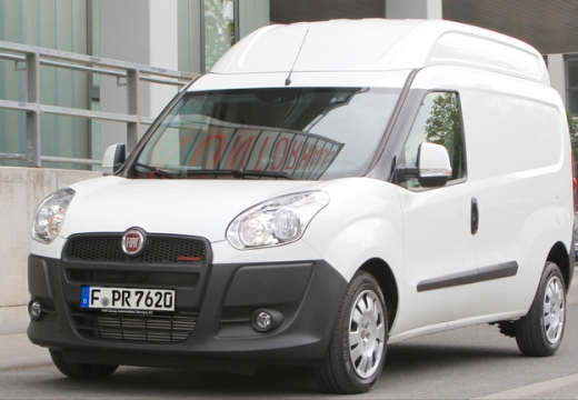 Fiat Doblo Cargo 263.1 (seit 2010) Front + links