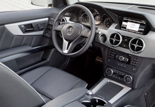 Mercedes-Benz GLK 350 4MATIC BlueEFFICIENCY 7G-TRONIC (2012-2012) Armaturenbrett