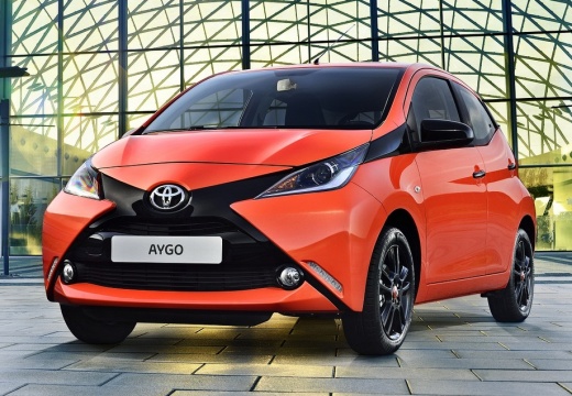 Toyota Aygo (seit 2014) Front + links
