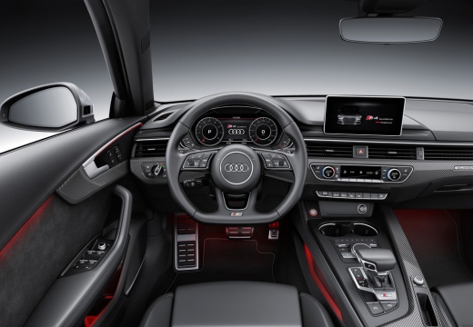 Audi A4 1.4 TFSI (seit 2015) Armaturenbrett