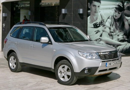 Subaru Forester 2.0X (2008-2011) Front + rechts